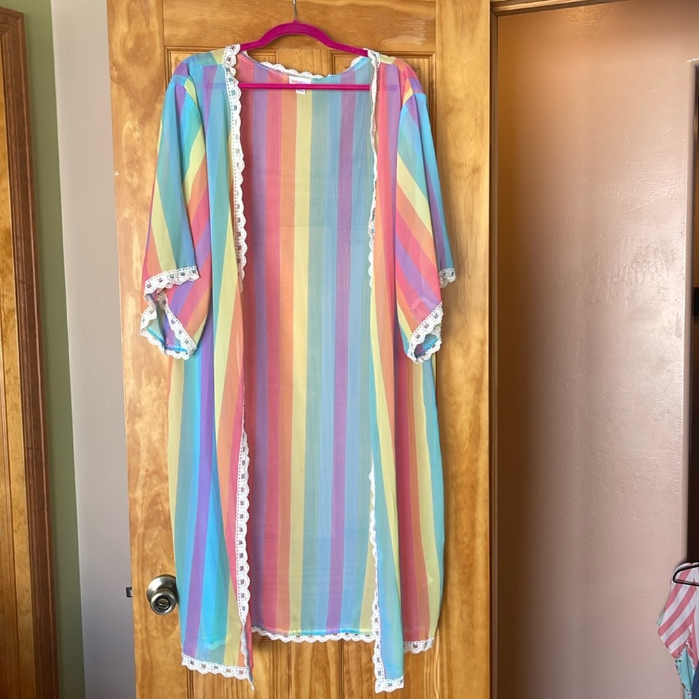 Luloroe woman’s cover up